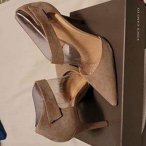 Lady shoes Color dark putty true suede  Velcro strap.